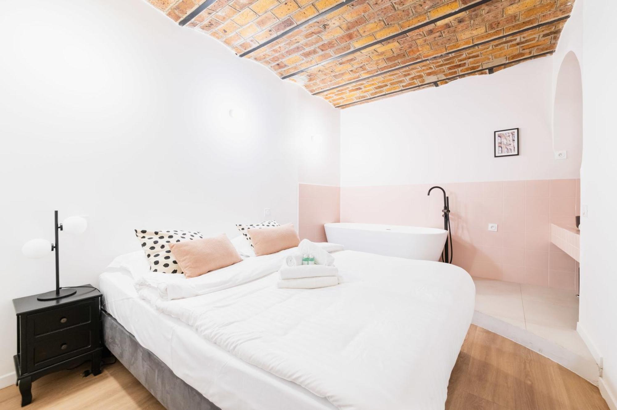 Appartement Luxueux Avec Salle De Bains De Reve 6P Париж Экстерьер фото